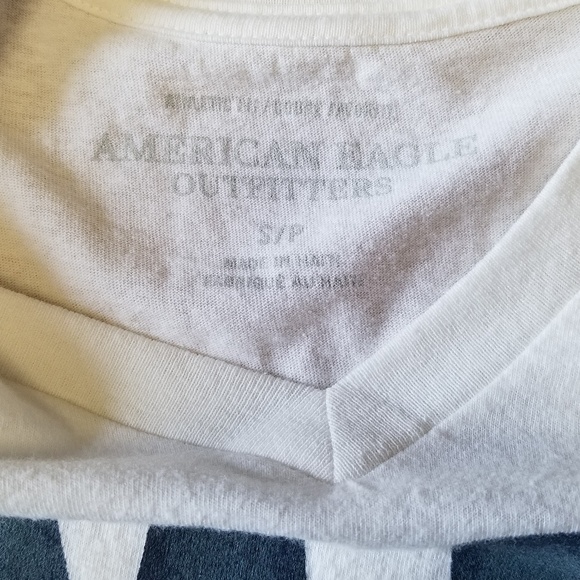 Mens American Eagle V Neck T-Shirt - Picture 4 of 4